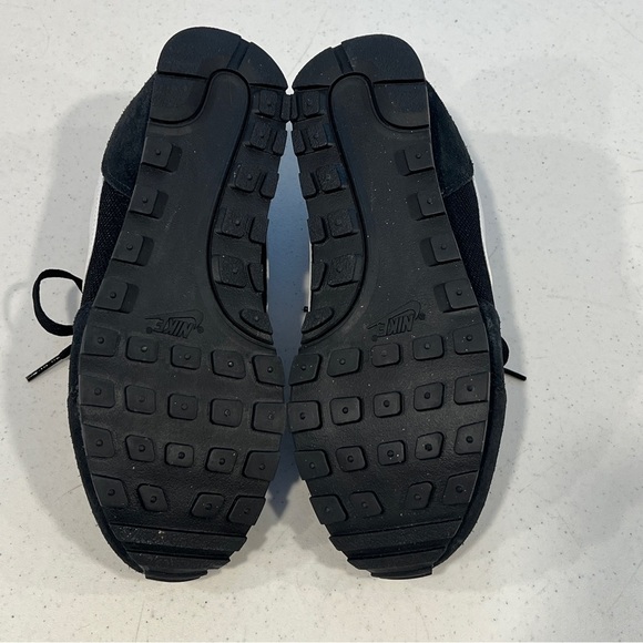 Nike MD Runner 2 Sneaker shoe 749794-010 mens size 7 - Picture 6 of 6